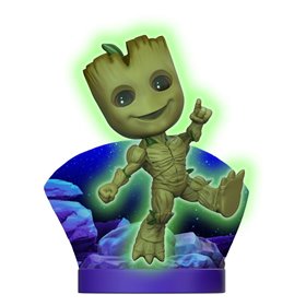 Imagine o mini diorama dos assuntos leais superama groot brilha no escuro