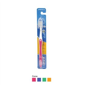 Escova de Dentes Oral-B 1.2.3 Média Cores Sortidas 1un